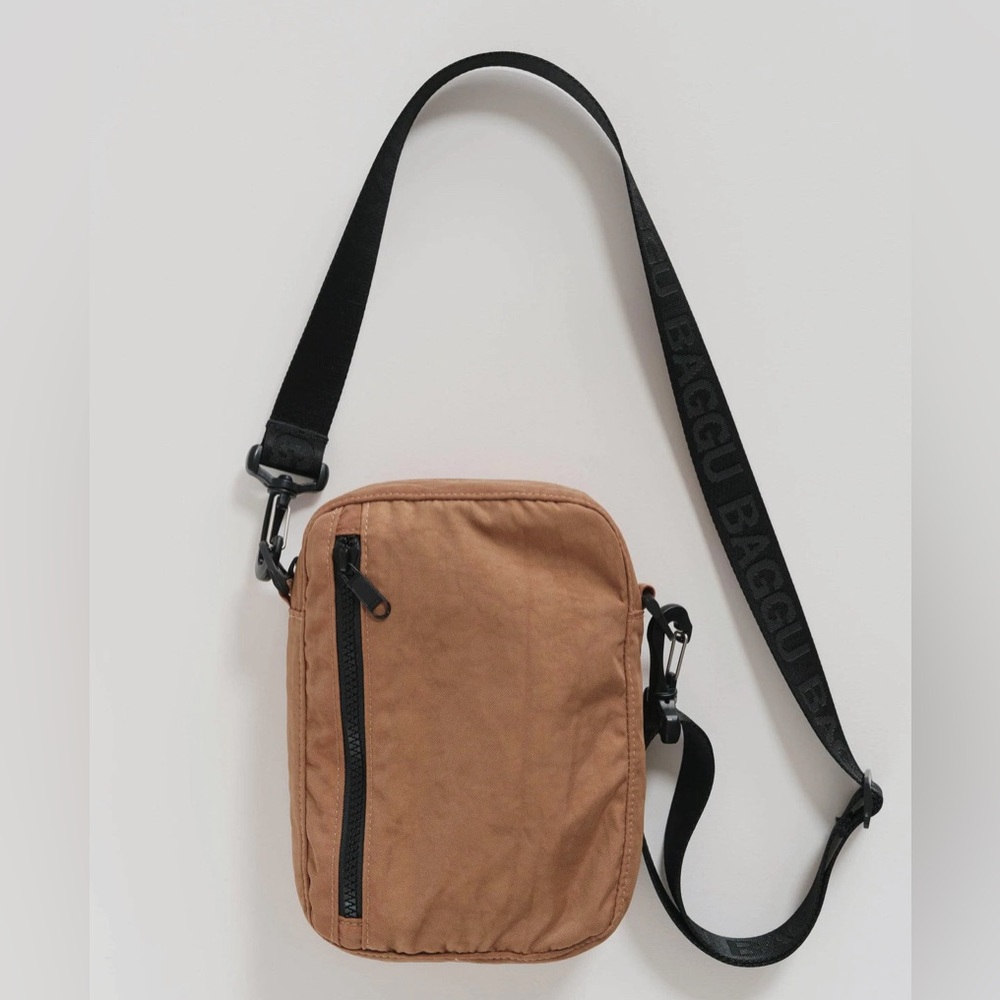 Baggy Sport Crossbody | Barely Worn